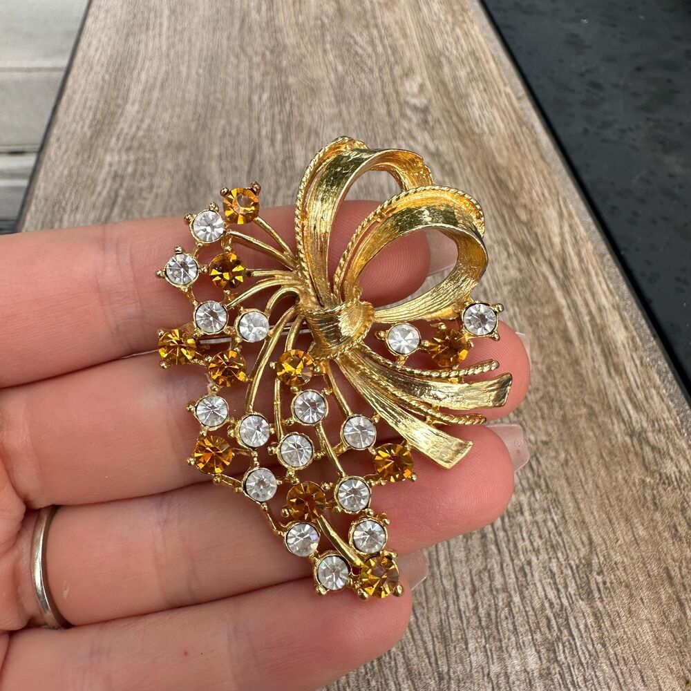 Vintage Jewelry Gold Tone Rhinestone Brooch Clear and Yellow Rhinestone Pin